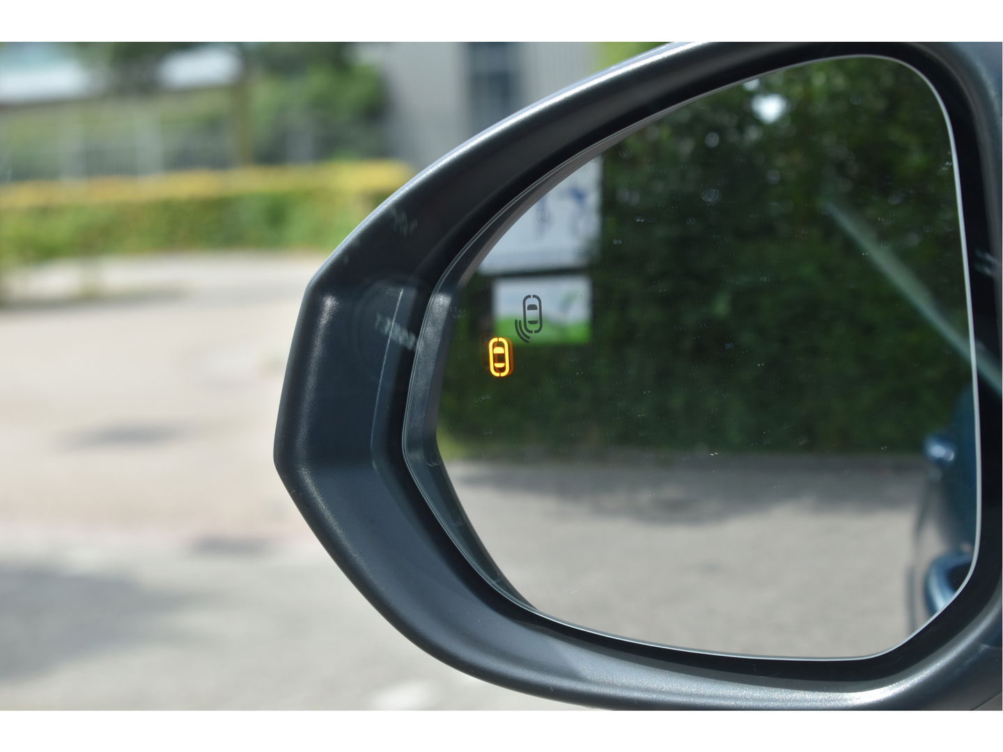Lynk & Co 01 1.5 MHEV | Geen Plugin | Keyless | Open dak | Carplay / Androidauto | DAB | Camera | Stoelverwarming | Sfeerverlichting