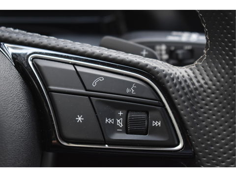 Audi A3 Sportback 35 TFSI edition one S-Line 3x 150pk | Stoelverwarming | Virtual Cockpit | Camera | Carplay/Android | Adapt.CC | Full LED