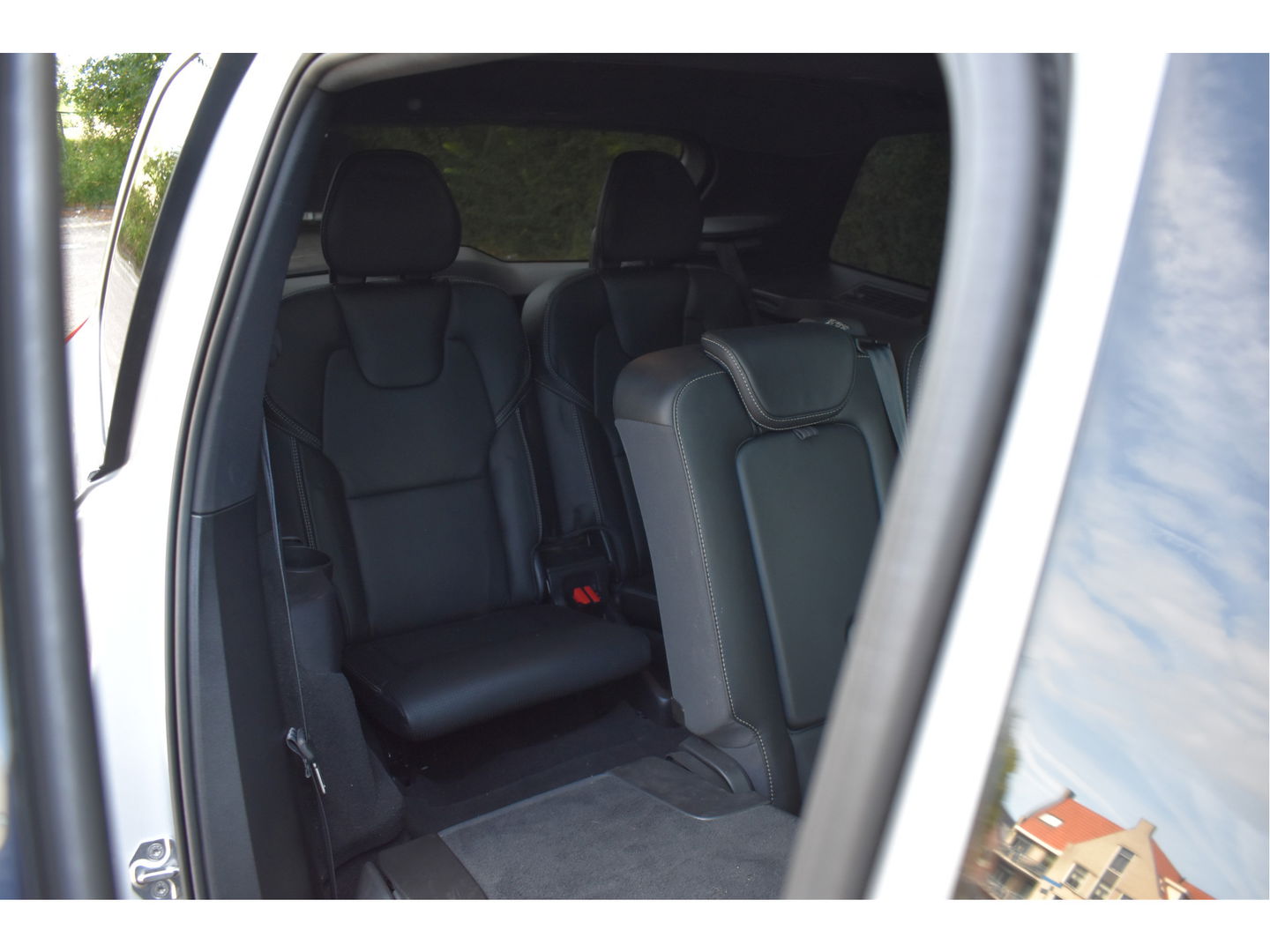 Volvo XC90 2.0 T8 Twin Engine AWD Inscription Intro Edition 390 pk 7-persoons | NL-Auto | Trekhaak | HUD | Keyless | 360 gr.camera | Memorystoelen | Stoelverkoeling | Full LED