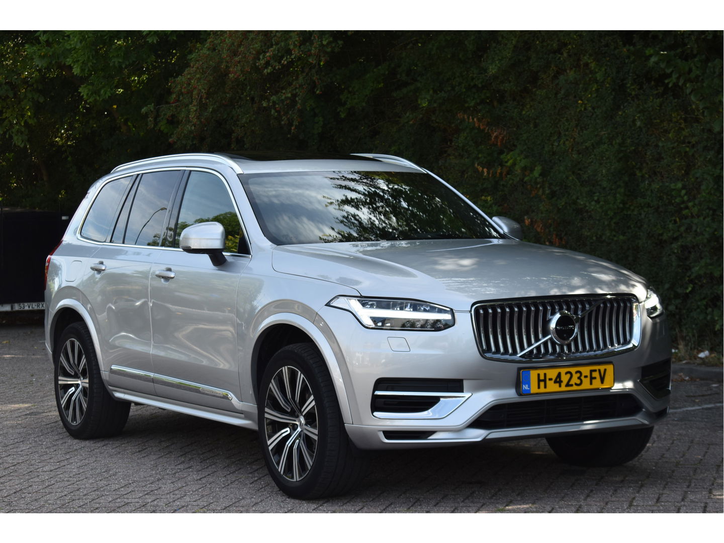 Volvo XC90 2.0 T8 Twin Engine AWD Inscription Intro Edition 390 pk 7-persoons | NL-Auto | Trekhaak | HUD | Keyless | 360 gr.camera | Memorystoelen | Stoelverkoeling | Full LED