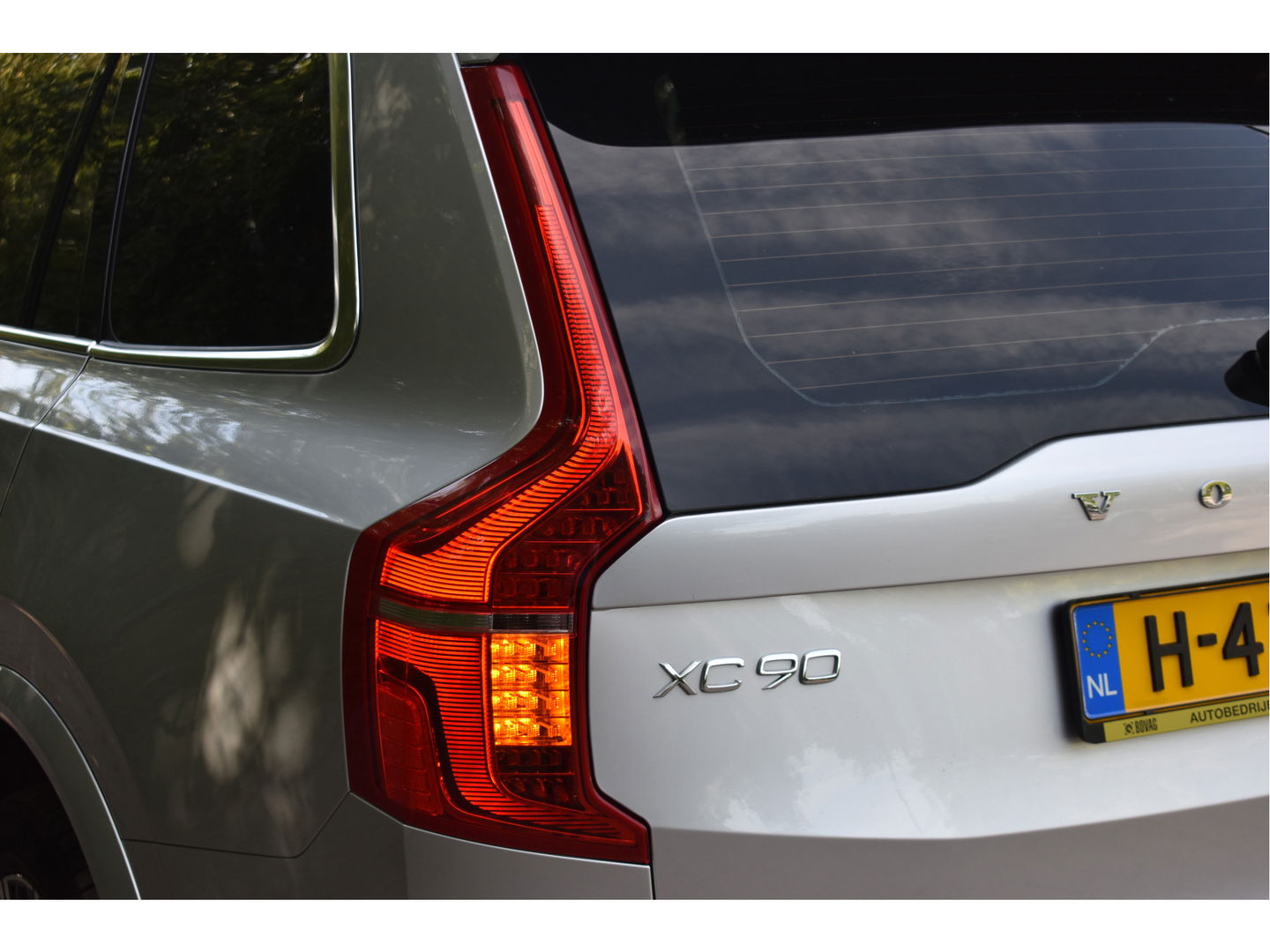 Volvo XC90 2.0 T8 Twin Engine AWD Inscription Intro Edition 390 pk 7-persoons | NL-Auto | Trekhaak | HUD | Keyless | 360 gr.camera | Memorystoelen | Stoelverkoeling | Full LED