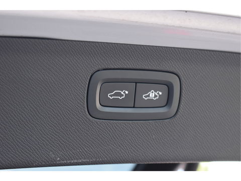 Volvo XC90 2.0 T8 Twin Engine AWD Inscription Intro Edition 390 pk 7-persoons | NL-Auto | Trekhaak | HUD | Keyless | 360 gr.camera | Memorystoelen | Stoelverkoeling | Full LED