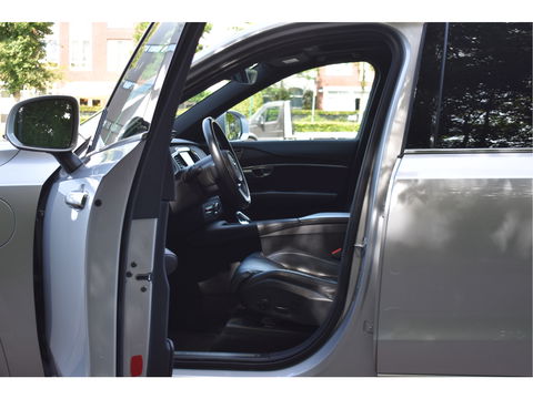 Volvo XC90 2.0 T8 Twin Engine AWD Inscription Intro Edition 390 pk 7-persoons | NL-Auto | Trekhaak | HUD | Keyless | 360 gr.camera | Memorystoelen | Stoelverkoeling | Full LED