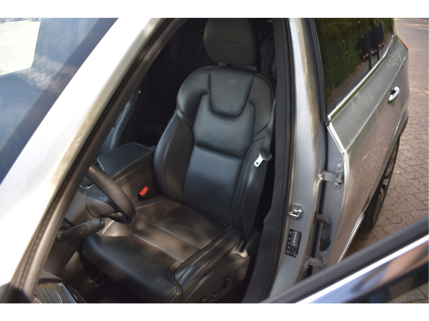 Volvo XC90 2.0 T8 Twin Engine AWD Inscription Intro Edition 390 pk 7-persoons | NL-Auto | Trekhaak | HUD | Keyless | 360 gr.camera | Memorystoelen | Stoelverkoeling | Full LED
