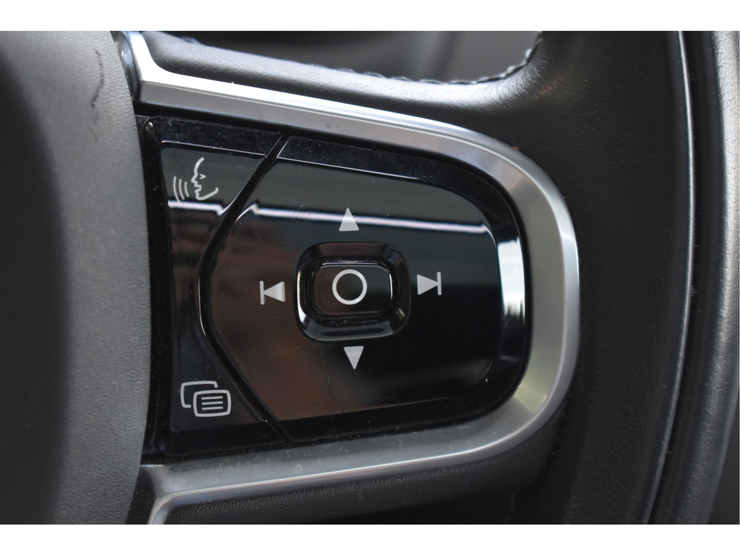 Volvo XC90 2.0 T8 Twin Engine AWD Inscription Intro Edition 390 pk 7-persoons | NL-Auto | Trekhaak | HUD | Keyless | 360 gr.camera | Memorystoelen | Stoelverkoeling | Full LED