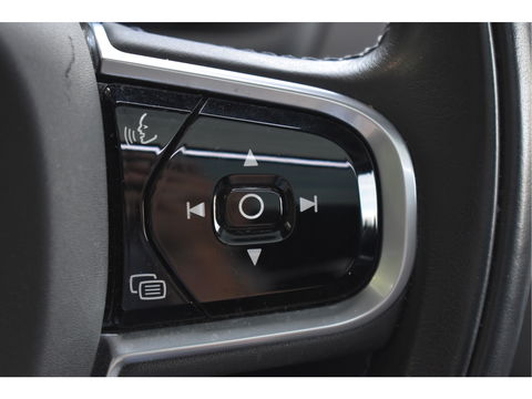 Volvo XC90 2.0 T8 Twin Engine AWD Inscription Intro Edition 390 pk 7-persoons | NL-Auto | Trekhaak | HUD | Keyless | 360 gr.camera | Memorystoelen | Stoelverkoeling | Full LED