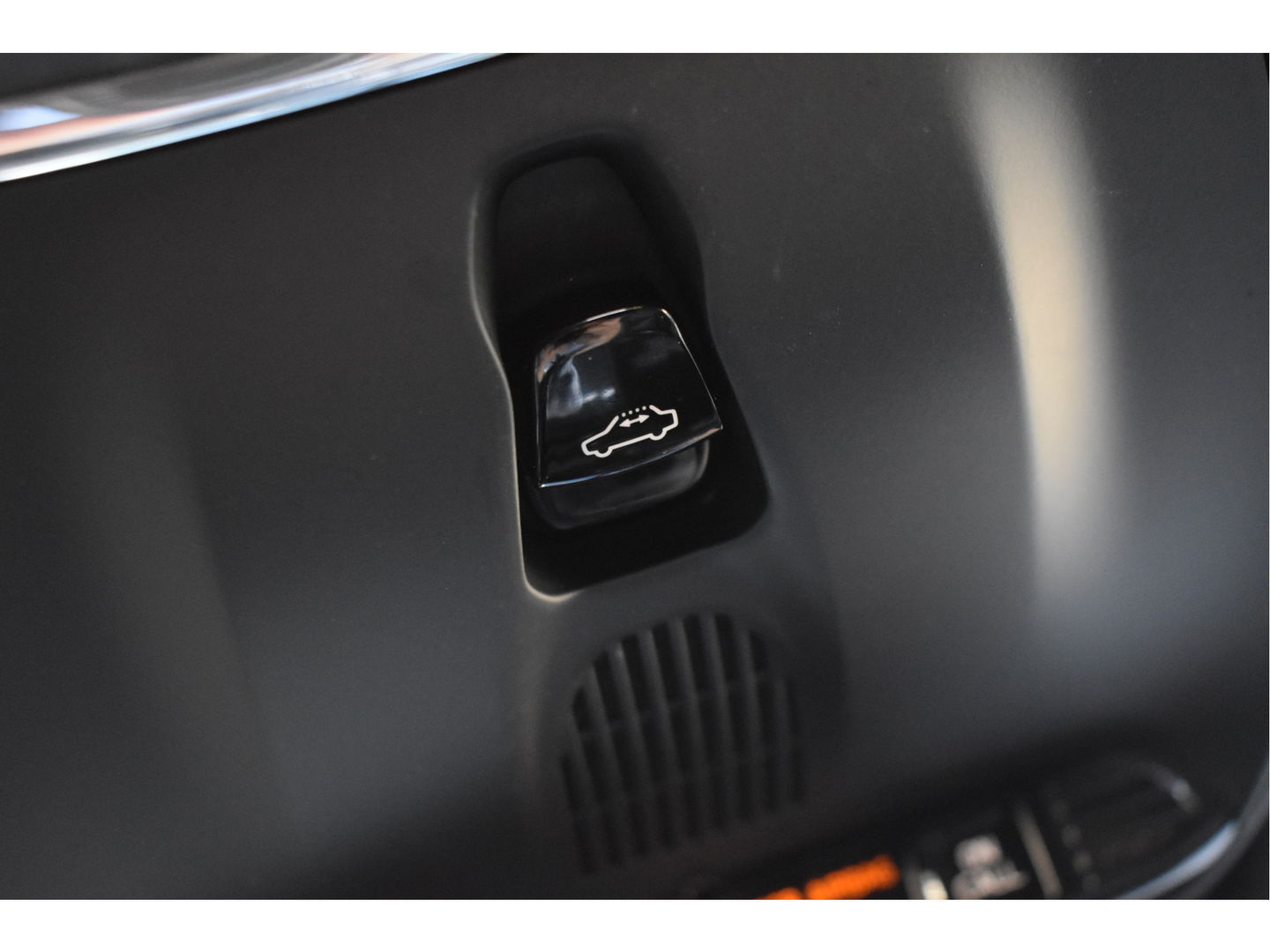 Volvo XC90 2.0 T8 Twin Engine AWD Inscription Intro Edition 390 pk 7-persoons | NL-Auto | Trekhaak | HUD | Keyless | 360 gr.camera | Memorystoelen | Stoelverkoeling | Full LED