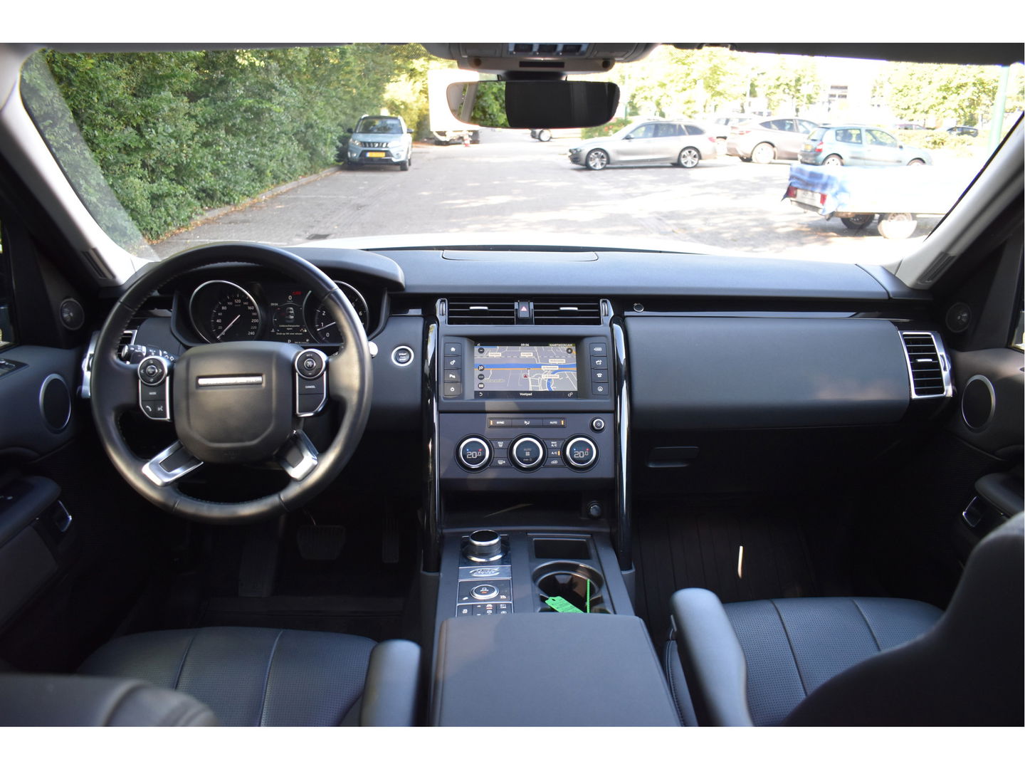 Land Rover Discovery 3.0 Si6 HSE 340 PK PANO.DAK, LUCHTVERING, CAMERA, NAVI, LEDER, DAB, FULL LED, 20" LM-VELGEN, NIEUWSTAAT