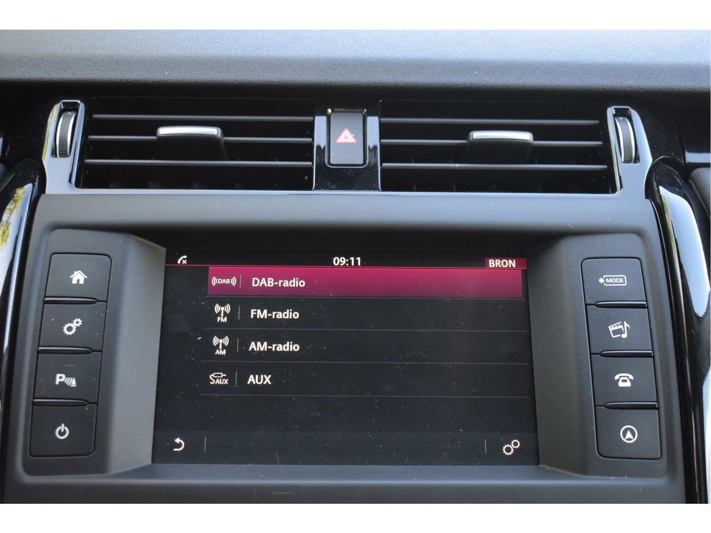 Land Rover Discovery 3.0 Si6 HSE 340 PK PANO.DAK, LUCHTVERING, CAMERA, NAVI, LEDER, DAB, FULL LED, 20" LM-VELGEN, NIEUWSTAAT