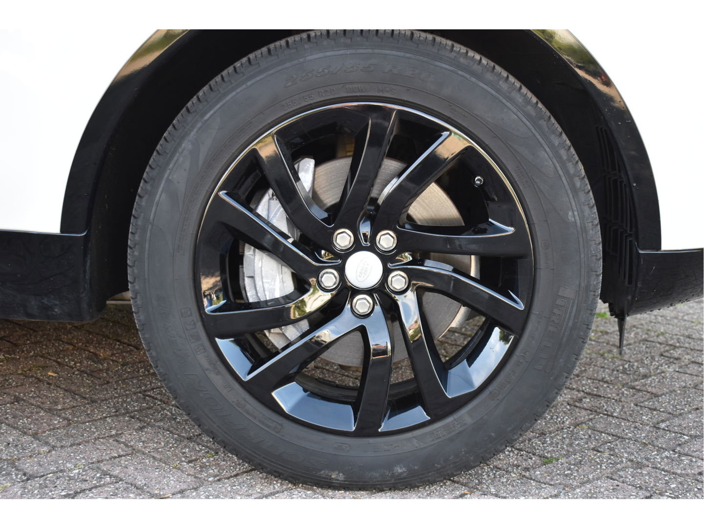 Land Rover Discovery 3.0 Si6 HSE 340 PK PANO.DAK, LUCHTVERING, CAMERA, NAVI, LEDER, DAB, FULL LED, 20" LM-VELGEN, NIEUWSTAAT