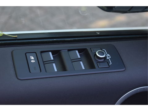 Land Rover Discovery 3.0 Si6 HSE 340 PK PANO.DAK, LUCHTVERING, CAMERA, NAVI, LEDER, DAB, FULL LED, 20" LM-VELGEN, NIEUWSTAAT
