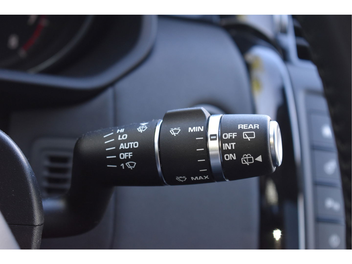Land Rover Discovery 3.0 Si6 HSE 340 PK PANO.DAK, LUCHTVERING, CAMERA, NAVI, LEDER, DAB, FULL LED, 20" LM-VELGEN, NIEUWSTAAT