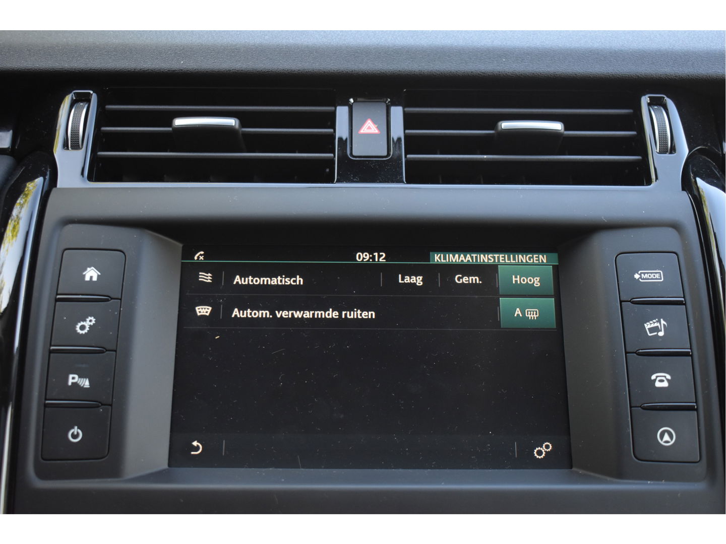 Land Rover Discovery 3.0 Si6 HSE 340 PK PANO.DAK, LUCHTVERING, CAMERA, NAVI, LEDER, DAB, FULL LED, 20" LM-VELGEN, NIEUWSTAAT