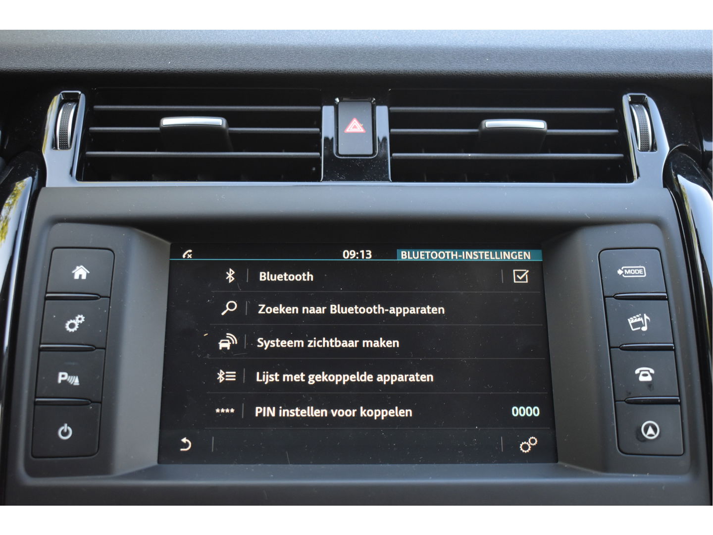 Land Rover Discovery 3.0 Si6 HSE 340 PK PANO.DAK, LUCHTVERING, CAMERA, NAVI, LEDER, DAB, FULL LED, 20" LM-VELGEN, NIEUWSTAAT