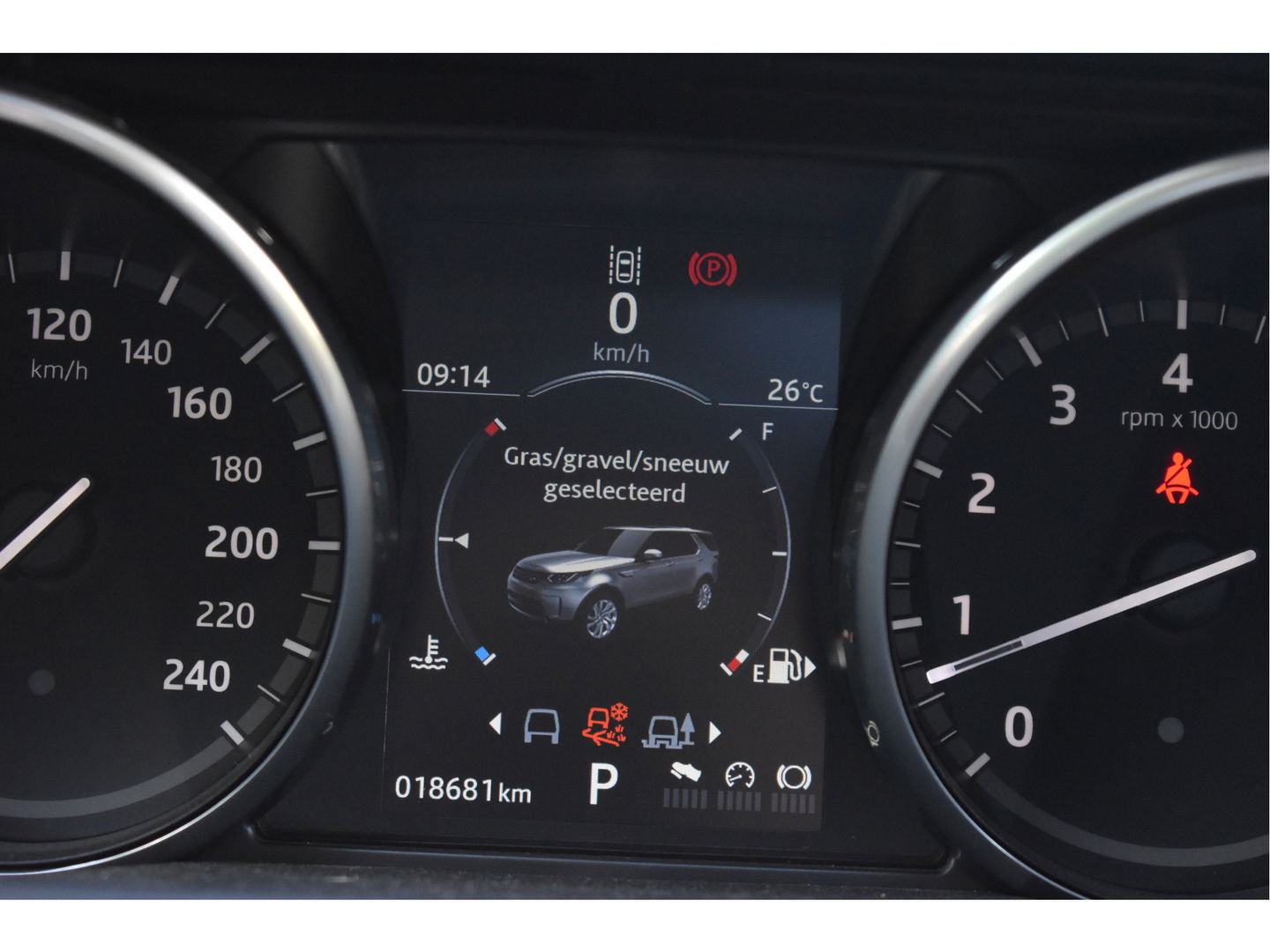 Land Rover Discovery 3.0 Si6 HSE 340 PK PANO.DAK, LUCHTVERING, CAMERA, NAVI, LEDER, DAB, FULL LED, 20" LM-VELGEN, NIEUWSTAAT