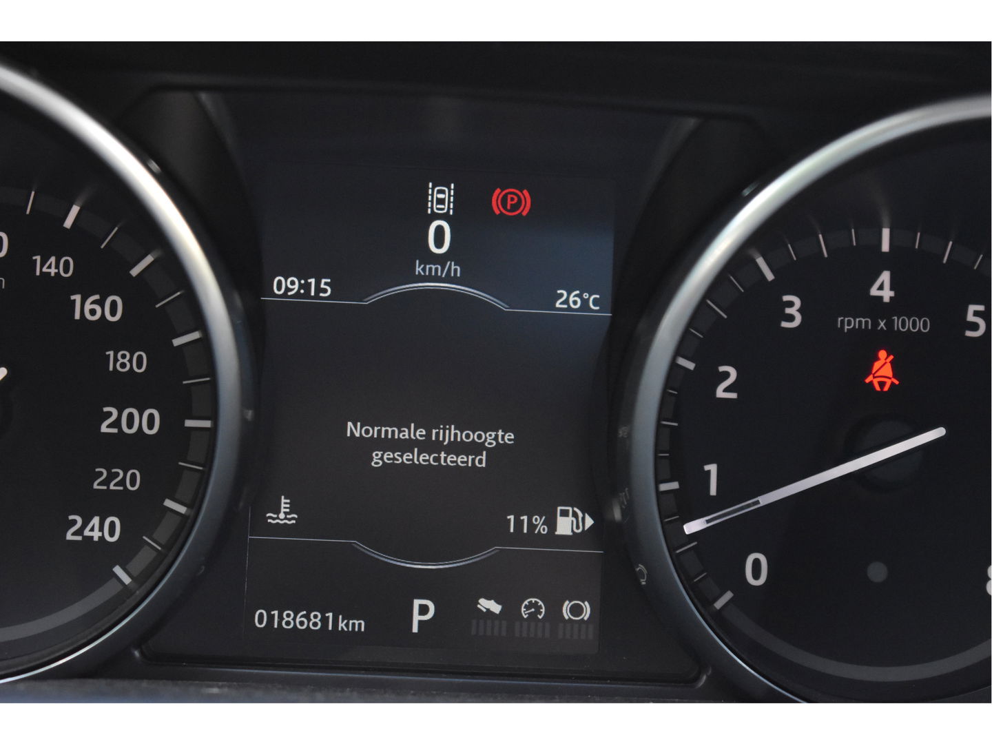 Land Rover Discovery 3.0 Si6 HSE 340 PK PANO.DAK, LUCHTVERING, CAMERA, NAVI, LEDER, DAB, FULL LED, 20" LM-VELGEN, NIEUWSTAAT