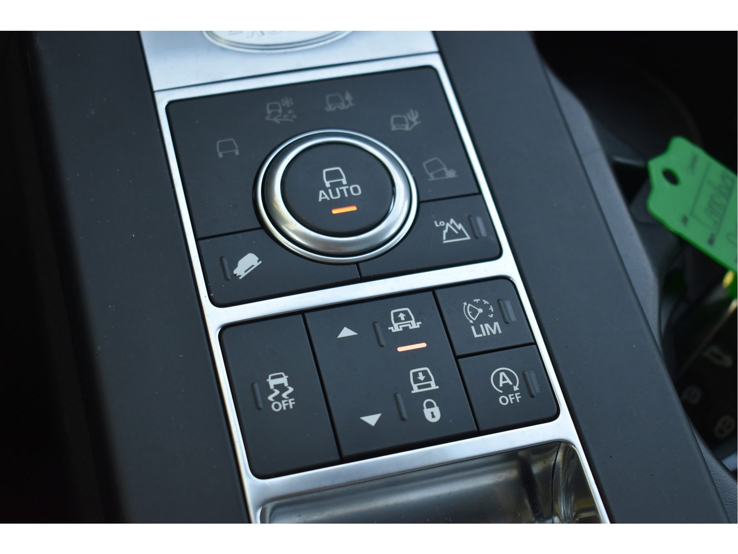 Land Rover Discovery 3.0 Si6 HSE 340 PK PANO.DAK, LUCHTVERING, CAMERA, NAVI, LEDER, DAB, FULL LED, 20" LM-VELGEN, NIEUWSTAAT