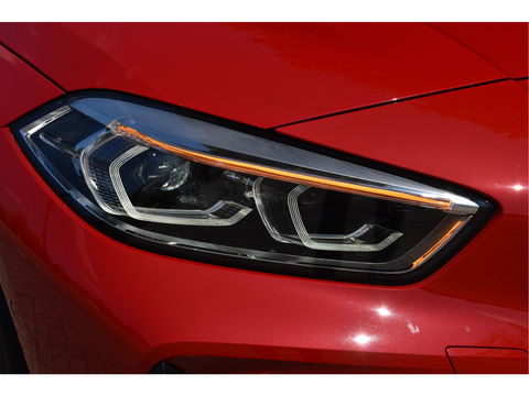 BMW 1-serie 120i M-Sport | NL-Auto | Nieuw € 60.000,- | Headup | Open dak | Camera | Elekt.stoelen | Carplay | Full LED