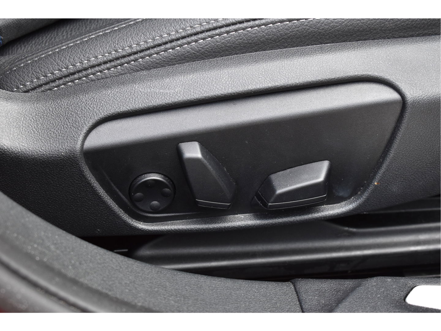 BMW 1-serie 120i M-Sport | NL-Auto | Nieuw € 60.000,- | Headup | Open dak | Camera | Elekt.stoelen | Carplay | Full LED