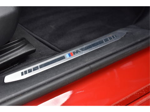 BMW 1-serie 120i M-Sport | NL-Auto | Nieuw € 60.000,- | Headup | Open dak | Camera | Elekt.stoelen | Carplay | Full LED