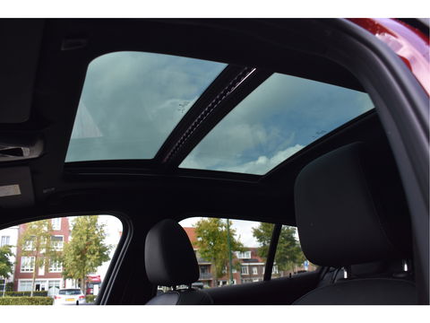 BMW 1-serie 120i M-Sport | NL-Auto | Nieuw € 60.000,- | Headup | Open dak | Camera | Elekt.stoelen | Carplay | Full LED