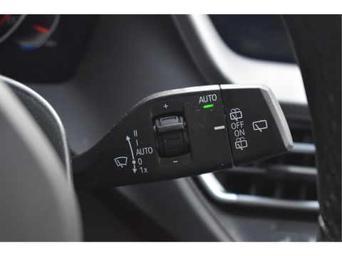 BMW 1-serie 120i M-Sport | NL-Auto | Nieuw € 60.000,- | Headup | Open dak | Camera | Elekt.stoelen | Carplay | Full LED