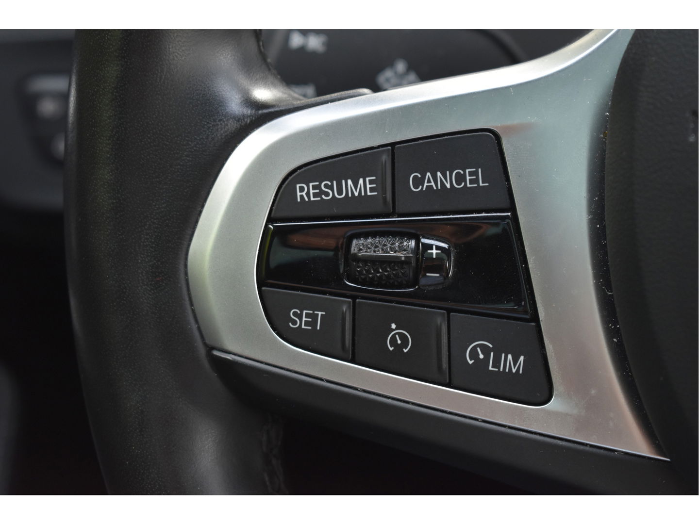BMW 1-serie 120i M-Sport | NL-Auto | Nieuw € 60.000,- | Headup | Open dak | Camera | Elekt.stoelen | Carplay | Full LED