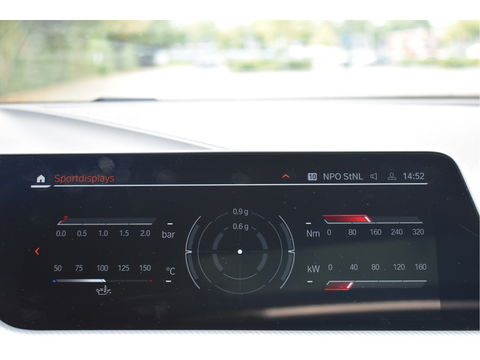 BMW 1-serie 120i M-Sport | NL-Auto | Nieuw € 60.000,- | Headup | Open dak | Camera | Elekt.stoelen | Carplay | Full LED