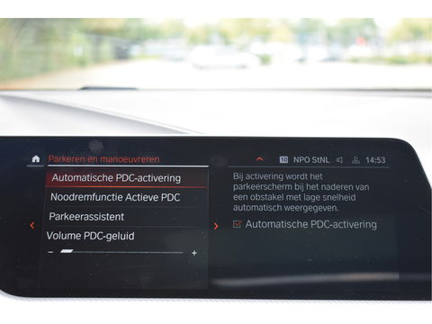 BMW 1-serie 120i M-Sport | NL-Auto | Nieuw € 60.000,- | Headup | Open dak | Camera | Elekt.stoelen | Carplay | Full LED