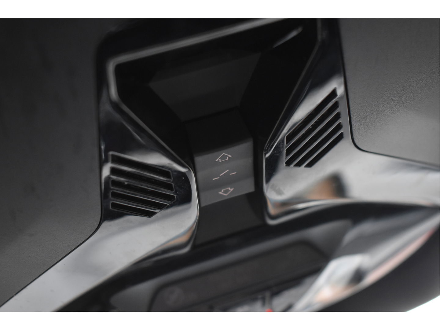 BMW 1-serie 120i M-Sport | NL-Auto | Nieuw € 60.000,- | Headup | Open dak | Camera | Elekt.stoelen | Carplay | Full LED