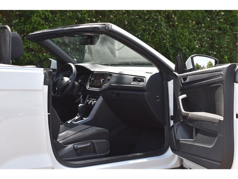 Volkswagen T-Roc Cabrio 1.5 TSI 150PK | Camera | Navigatie | DAB | Stoelverwarming | PDC rondom | LM-Velgen