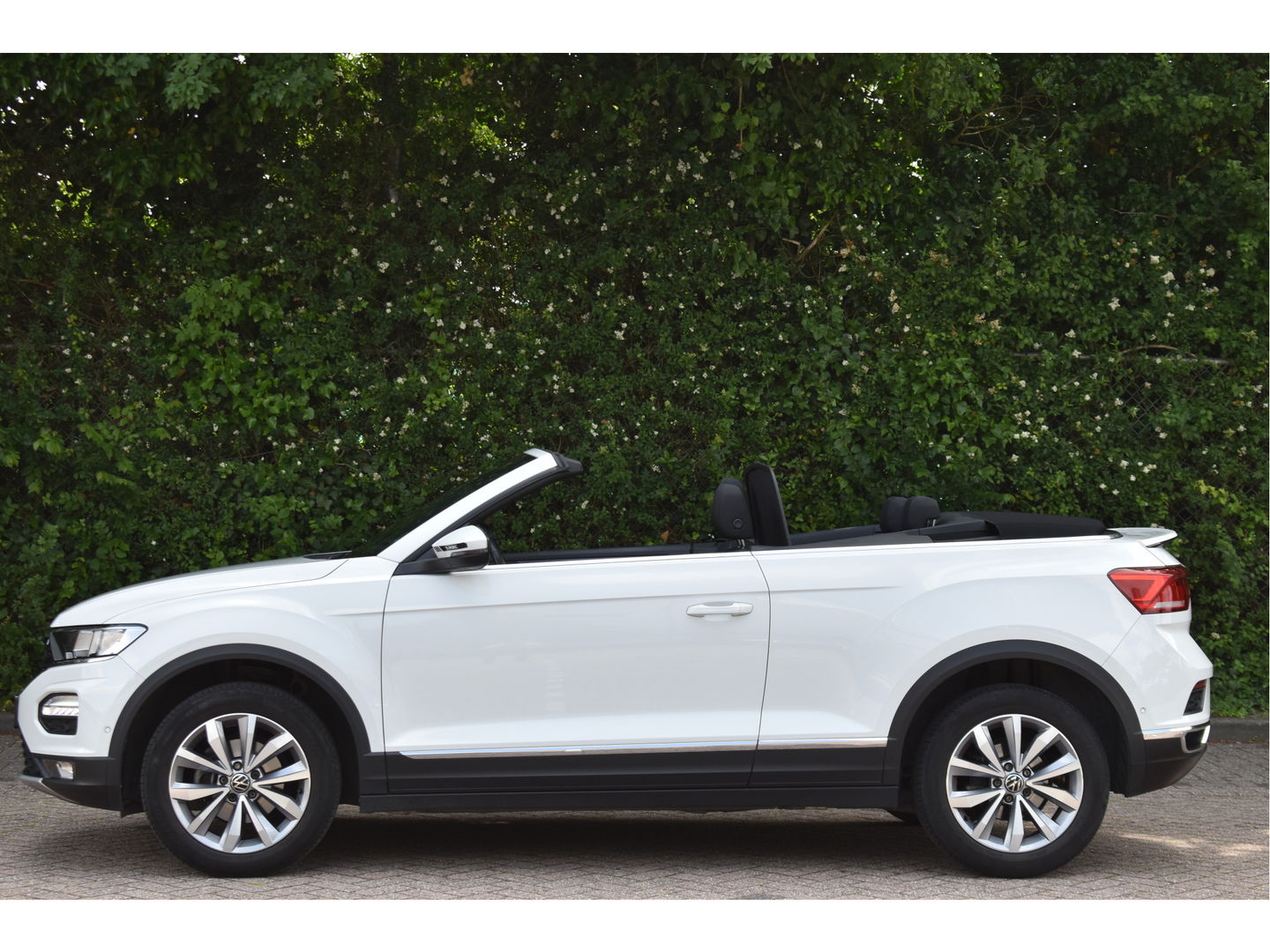 Volkswagen T-Roc Cabrio 1.5 TSI 150PK | Camera | Navigatie | DAB | Stoelverwarming | PDC rondom | LM-Velgen