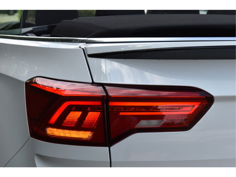 Volkswagen T-Roc Cabrio 1.5 TSI 150PK | Camera | Navigatie | DAB | Stoelverwarming | PDC rondom | LM-Velgen