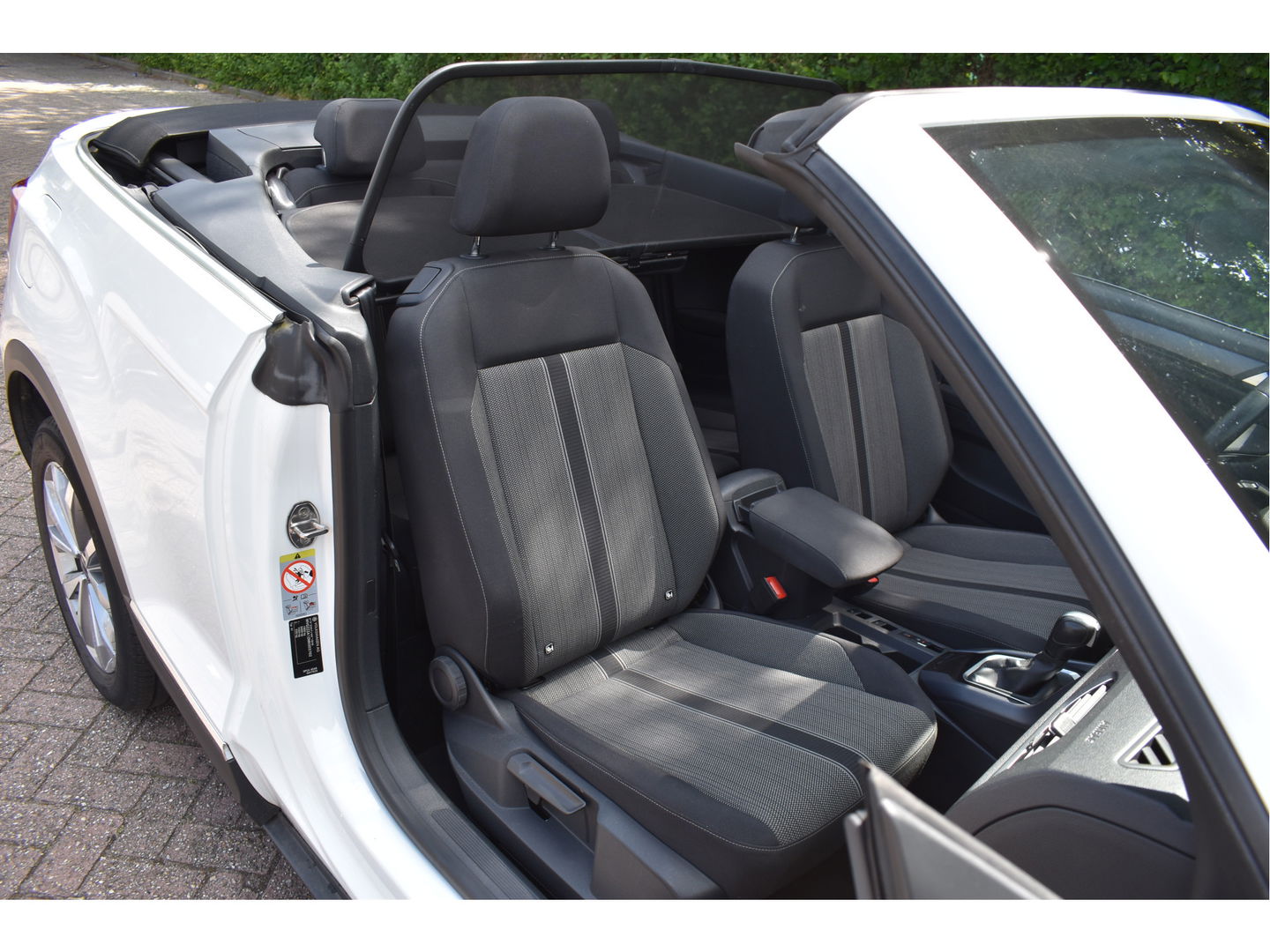 Volkswagen T-Roc Cabrio 1.5 TSI 150PK | Camera | Navigatie | DAB | Stoelverwarming | PDC rondom | LM-Velgen