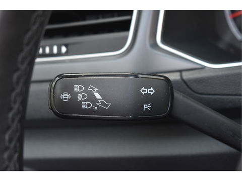 Volkswagen T-Roc Cabrio 1.5 TSI 150PK | Camera | Navigatie | DAB | Stoelverwarming | PDC rondom | LM-Velgen
