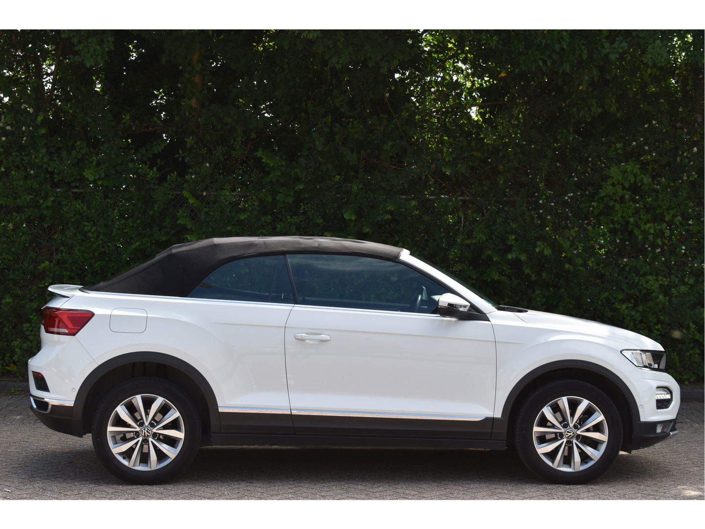 Volkswagen T-Roc Cabrio 1.5 TSI 150PK | Camera | Navigatie | DAB | Stoelverwarming | PDC rondom | LM-Velgen