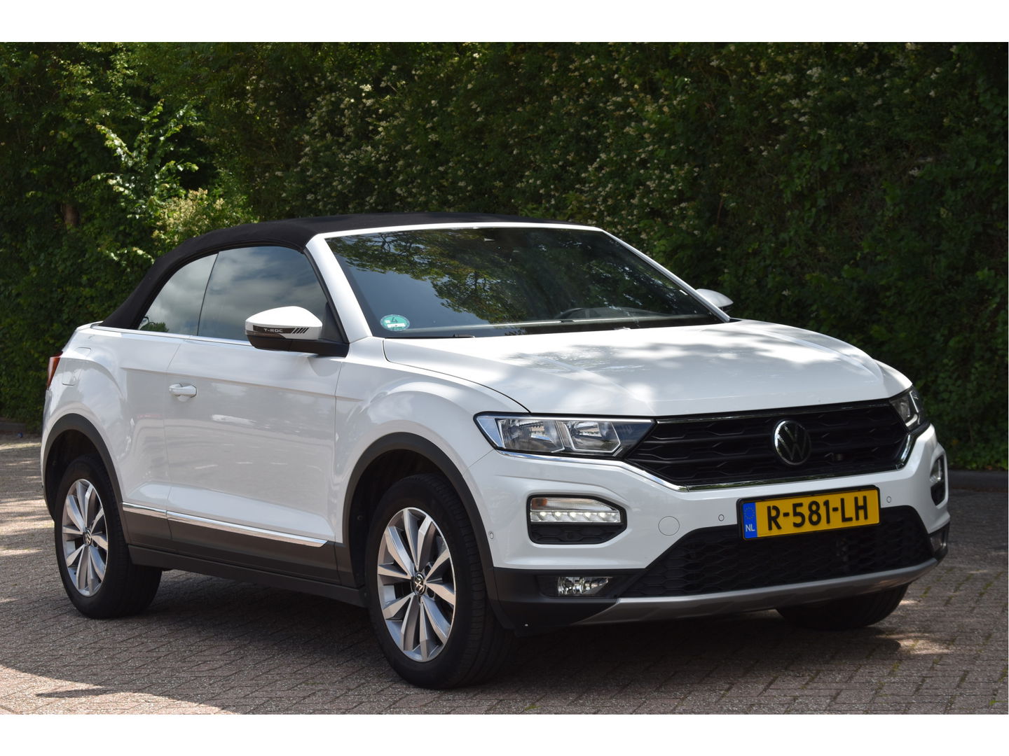 Volkswagen T-Roc Cabrio 1.5 TSI 150PK | Camera | Navigatie | DAB | Stoelverwarming | PDC rondom | LM-Velgen