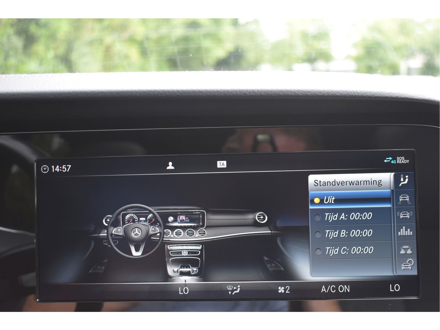 Mercedes-Benz E-Klasse 200 Business Solution AMG | Onderh.historie | Standkachel | Burmester | Sfeerverlichting | Open dak | Carplay | Full LED