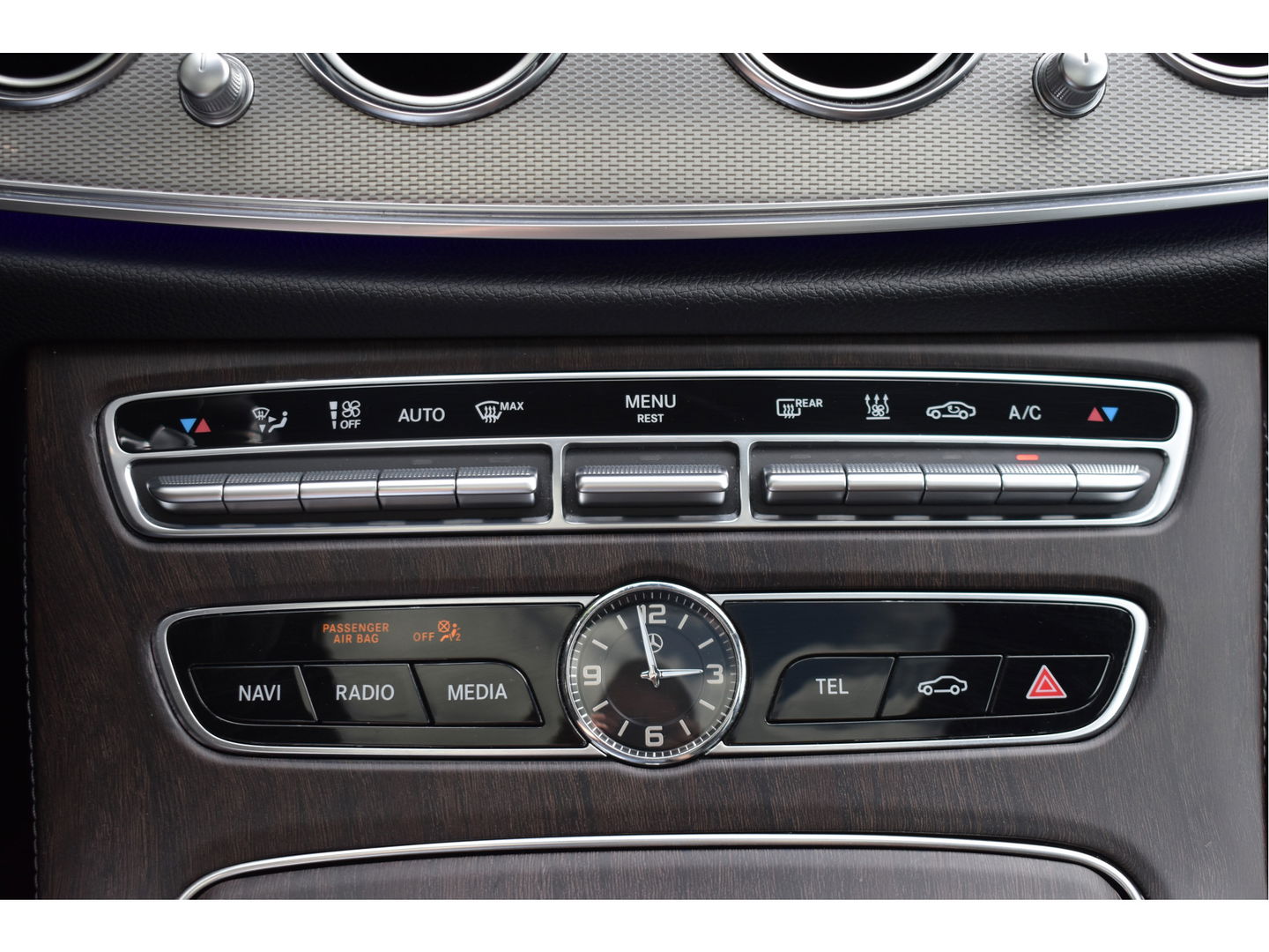 Mercedes-Benz E-Klasse 200 Business Solution AMG | Onderh.historie | Standkachel | Burmester | Sfeerverlichting | Open dak | Carplay | Full LED