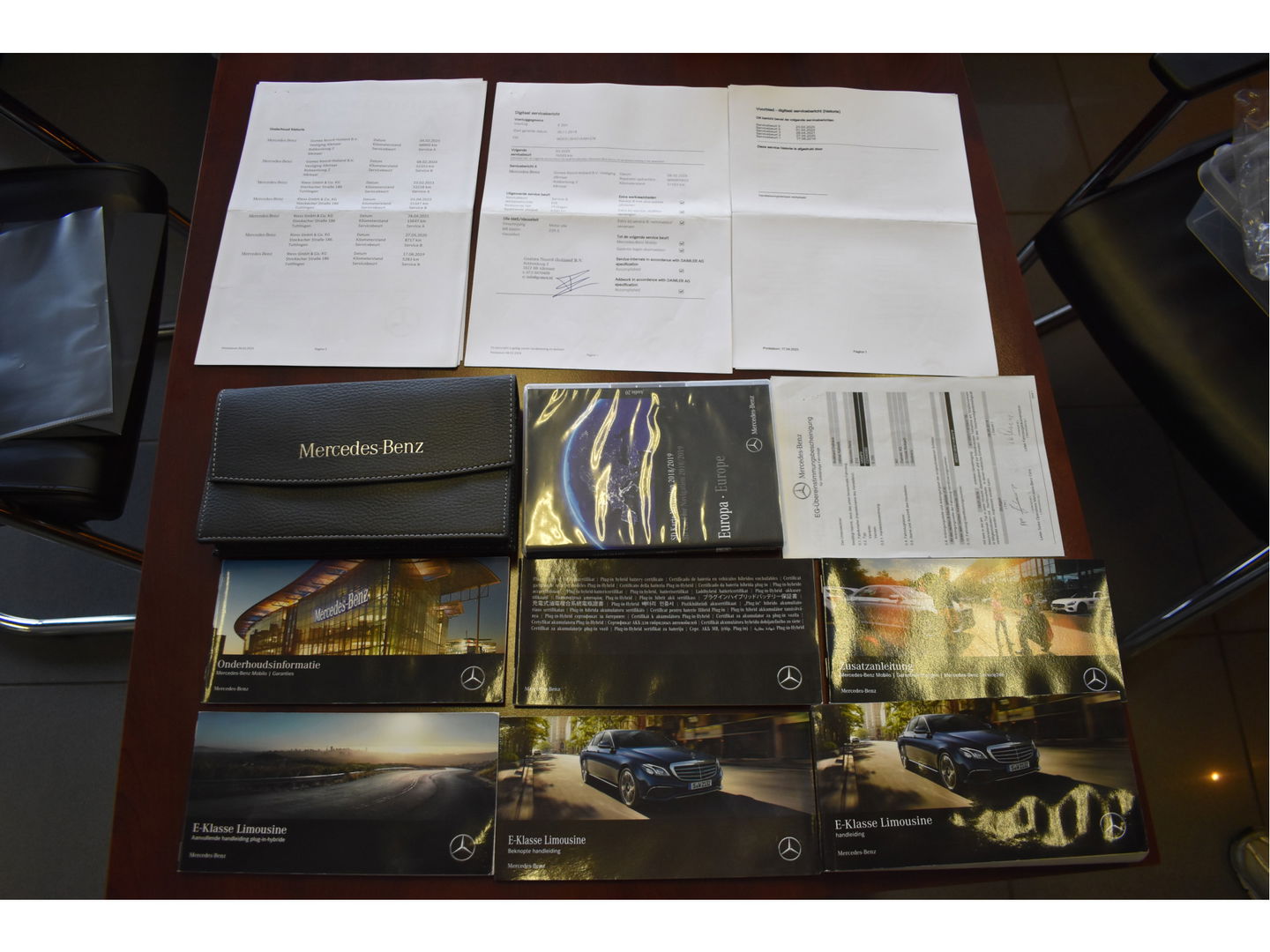 Mercedes-Benz E-Klasse 200 Business Solution AMG | Onderh.historie | Standkachel | Burmester | Sfeerverlichting | Open dak | Carplay | Full LED