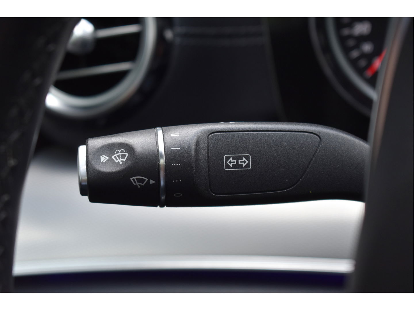 Mercedes-Benz E-Klasse 200 Business Solution AMG | Onderh.historie | Standkachel | Burmester | Sfeerverlichting | Open dak | Carplay | Full LED