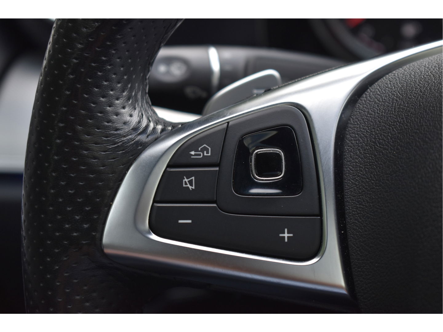 Mercedes-Benz E-Klasse 200 Business Solution AMG | Onderh.historie | Standkachel | Burmester | Sfeerverlichting | Open dak | Carplay | Full LED