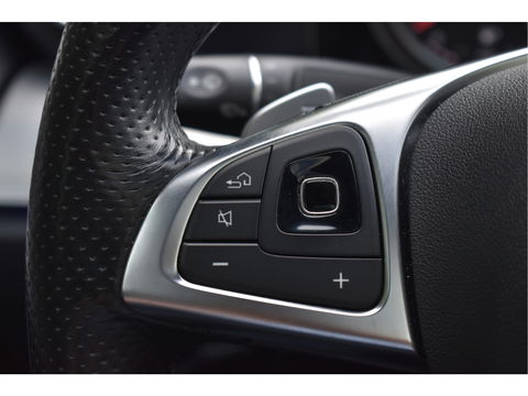 Mercedes-Benz E-Klasse 200 Business Solution AMG | Onderh.historie | Standkachel | Burmester | Sfeerverlichting | Open dak | Carplay | Full LED