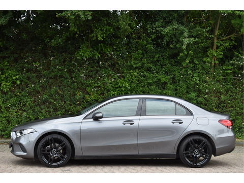 Mercedes-Benz A-Klasse 180 | Virtual Cockpit | Stoelverw | Nav | Cruise Contr | Park.sensoren | Z+W banden | Onderh.historie