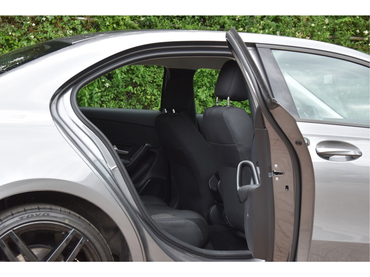Mercedes-Benz A-Klasse 180 | Virtual Cockpit | Stoelverw | Nav | Cruise Contr | Park.sensoren | Z+W banden | Onderh.historie