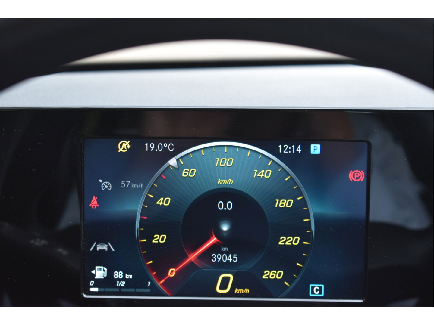 Mercedes-Benz A-Klasse 180 | Virtual Cockpit | Stoelverw | Nav | Cruise Contr | Park.sensoren | Z+W banden | Onderh.historie