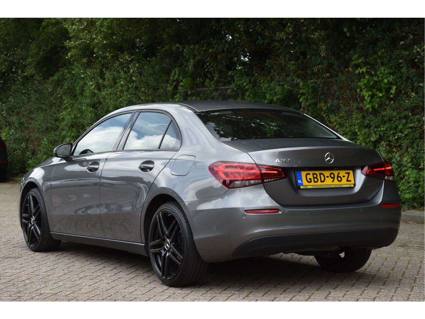 Mercedes-Benz A-Klasse 180 | Virtual Cockpit | Stoelverw | Nav | Cruise Contr | Park.sensoren | Z+W banden | Onderh.historie