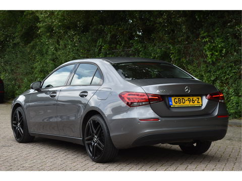 Mercedes-Benz A-Klasse 180 | Virtual Cockpit | Stoelverw | Nav | Cruise Contr | Park.sensoren | Z+W banden | Onderh.historie