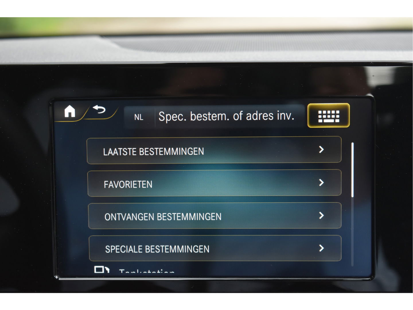 Mercedes-Benz A-Klasse 180 | Virtual Cockpit | Stoelverw | Nav | Cruise Contr | Park.sensoren | Z+W banden | Onderh.historie