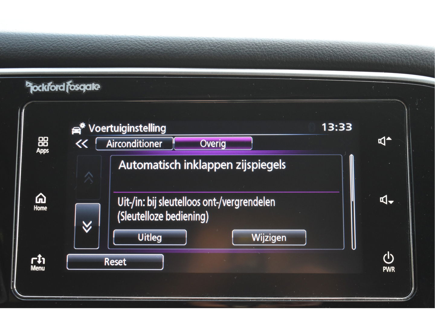 Mitsubishi Outlander 2.0 PHEV Premium 203PK 4WD | NL-Auto | Camera | Trekhaak | Carplay | Standkachel | Keyless | Stoel- & stuurverwarming | Allweathers | LED / Xenon